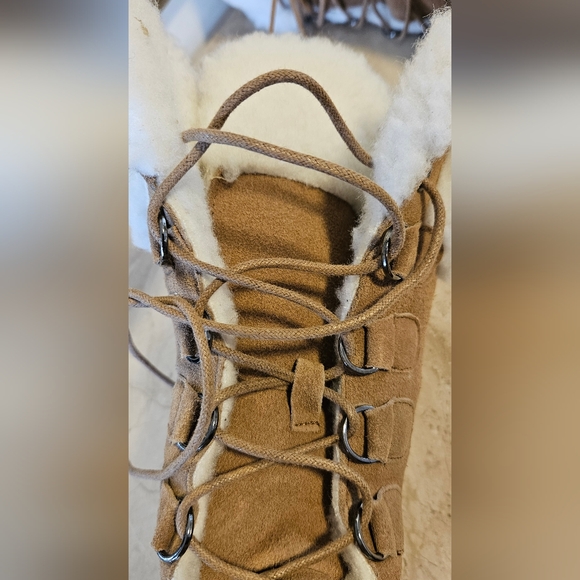 Emu Ridge Lace Up Suede Boots with Wool Blend Lining - Picture 7 of 15